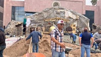 Avanza la construcción del monumental Nacimiento y Villita Navideña en Gómez Palacio