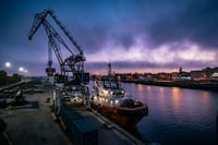 Déficit comercial de EUA se desploma un 19.8 % hasta octubre
