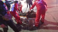 Ciclista es hospitalizado tras ser impactado