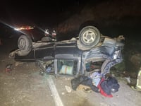 Choque volcadura deja 12 lesionados