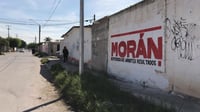 Actúan contra pinta de bardas de partidos políticos en Torreón