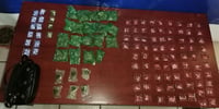 Agentes aseguran 115 dosis de droga