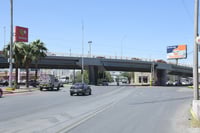 Van por soluciones para dos vialidades de Torreón, adelantan gobernador y alcalde