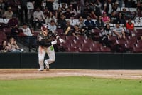 Ganan Tomateros de Culiacán en extrainnings