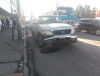 Choque múltiple deja cuantiosos daños materiales en Gómez Palacio