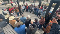 Obreros y exobreros de AHMSA harán frente común para reclamar derechos