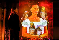 Presentan en México por primera vez la exposición inmersiva 'Yo soy Frida Kahlo'