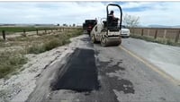 'Parchan' carretera recién inaugurada en ejido Flor de Mayo en Matamoros