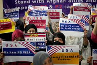 Piden más visas para afganos que ayudaron a EUA en Afganistán