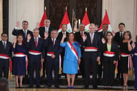 Presidenta de Perú recibió 300 mil dólares entre 2016 y 2022