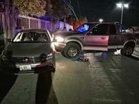 Hombre choca y amenaza a vecinos en Torreón