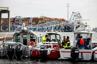 Biden ordena reconstruir el puente colapsado en Baltimore y reabrir el puerto