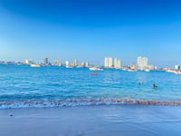 Buscan prohibir bandas musicales en playas de Mazatlán