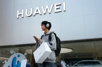 Ganancias de Huawei crecen más del doble en 2023