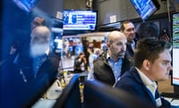 Wall Street cierra mixto y el Dow Jones baja un 0,6 %