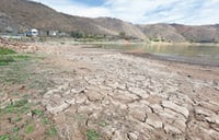 El suministro de agua que llega a la Ciudad y al Estado de México se ha venido reduciendo de forma paulatina y constante al menos desde octubre del año pasado debido a los bajos niveles de almacenamiento en las presas del Sistema Cutzamala, a causa de la sequía y la falta de lluvias. (ARCHIVO)