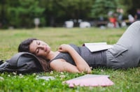 Imagen Descansar un tiempo extra el fin de semana ayuda a combatir el estrés