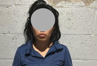 Una joven mujer fue detenida en la zona rural de Gómez Palacio Durango con varias dosis de presunta droga. (EL SIGLO DE TORREÓN)