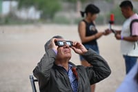 Llegan visitantes al ejido Dolores Hidalgo para observar el eclipse
