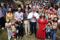 Manolo Jiménez destacó que miles de coahuilenses, de otros estados del país y de otras partes del mundo disfrutaron en la entidad, de manera segura, del eclipse total de sol.