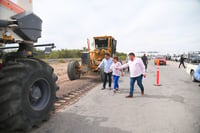 Supervisa alcaldesa obras de pavimentación en 3 sectores