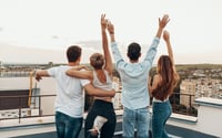 La cantidad de amigos para una vida feliz, según Harvard