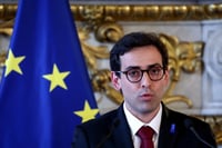 Francia condena ataque de Irán contra Israel; advierte de escalada militar