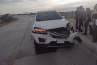 Conductora sufre accidente al manejar a exceso de velocidad en carretera ejidal de Gómez Palacio