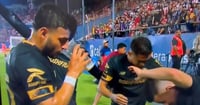 VIDEO: Captan a Alexis Vega tomando cerveza durante el Toluca vs San Luis