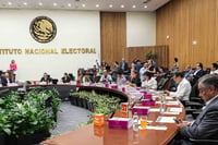 Estalla crisis en Instituto Nacional Electoral por voto exterior