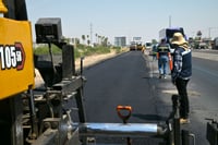 Avanza pavimentación del acceso a Gómez Palacio por la carretera a Chihuahua