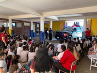 Autoridades policiacas promueven la proximidad social en escuelas de Gómez Palacio