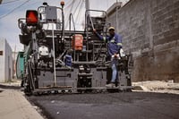 Imagen En Lerdo se realizan trabajos de pavimentación en la colonia Las Palmas y Ampliación Las Palmas