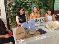 Lagunera Paulina Meza celebrará 10 años como diseñadora de joyas