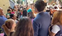 '¡Fórmese!', le gritan a Álvarez Máynez al acudir a votar