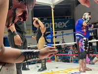 Sexy Piscis se rapa y The Punk pierde la máscara en Arena Olímpico Laguna