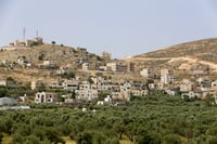 La CIJ pide a Israel evacuar colonos de Palestina, desmantelar el muro y devolver tierras