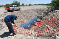 Simas Torreón prueba nuevas válvulas y mantiene puntos de agua en operación