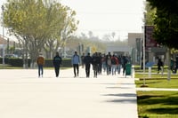 Jóvenes de La Laguna enfrentan desafíos como el desempleo y la discriminación