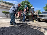 Atienden bacheo en Centro de Lerdo