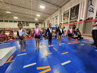 Invitan a menores a clase de Acrobacia