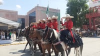 Celebran en Gómez Palacio Desfile de Independencia; asisten más de 15 mil personas