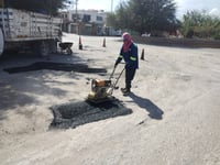 Programa de bacheo, permanente por parte de la dirección de Obras Públicas de Gómez Palacio