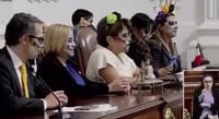 ¿Quiénes fueron los congresistas que se maquillaron como catrinas en plena sesión?