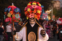 Torreón vive desfile de Día de Muertos