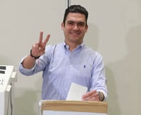 Jorge Romero vota en elección del PAN