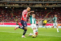 ¡Pobre arranque!, Santos Laguna pierden ante Chivas