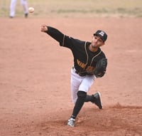 Mineros apalea y se empata la serie final en la Liga Premier de La Laguna