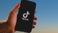 Director de TikTok agradece a Trump apoyo para mantener plataforma en EE.UU