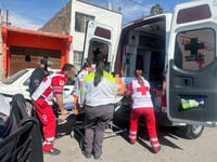 Paramédicos rescatan a hombre que intentó atentar contra su vida con medicamentos en Gómez Palacio